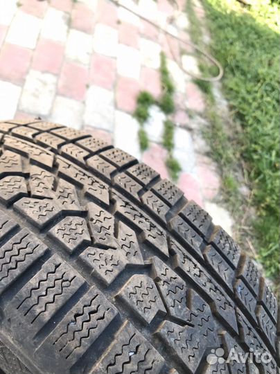 Kumho I'Zen RV Asymmetric 225/65 R17