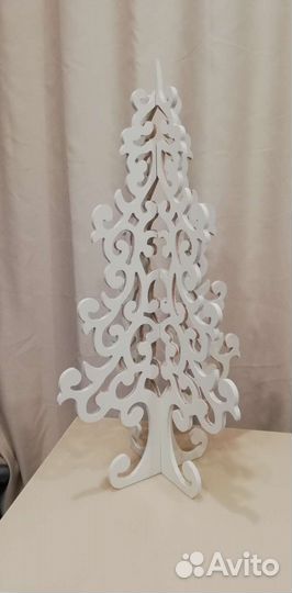 Елка новогодняя резная