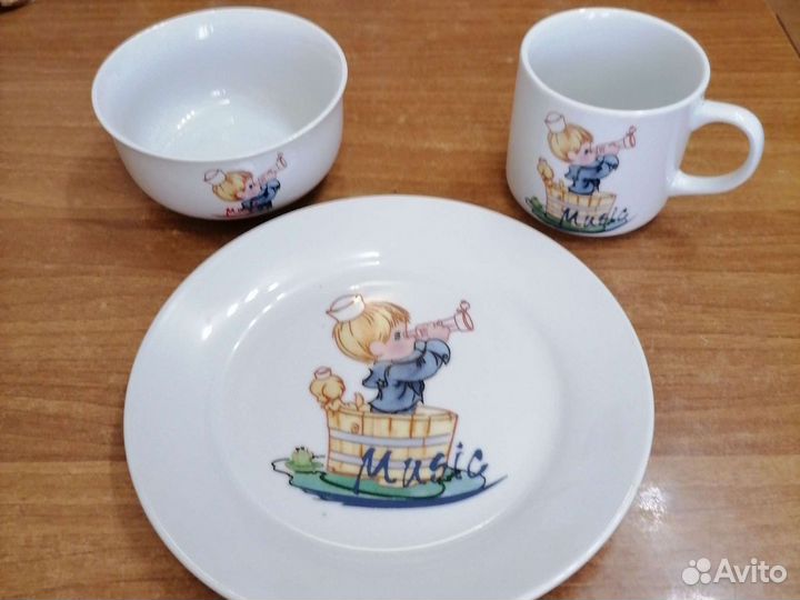 Набор посуды для малыша новый