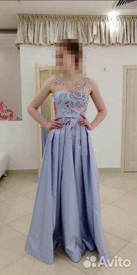 Вечернее элегантное платье