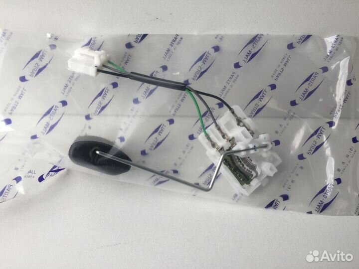 Датчик (топливный) уровня топлива Hyundai Accent