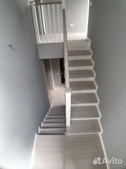 Лестница на второй этаж под ключ