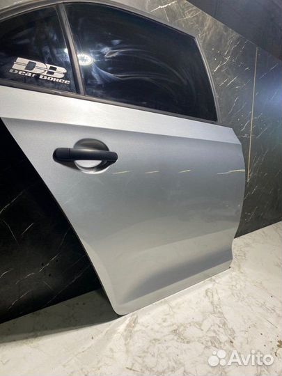 Дверь боковая задняя правая Skoda Rapid cfna 2015