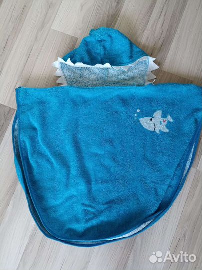 Полотенце с капюшоном на липучке