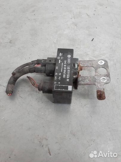 Реле электровентилятора Volkswagen Bora 2005