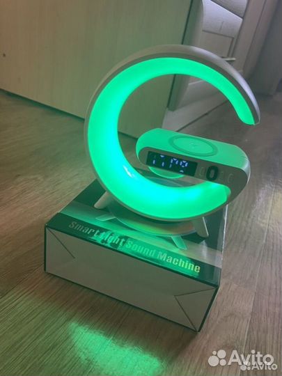 Ночник с беспроводной зарядкой