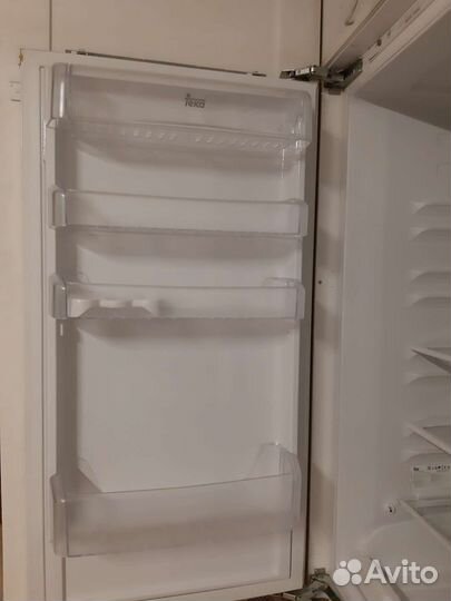 Встраиваемый холодильник на запчасти