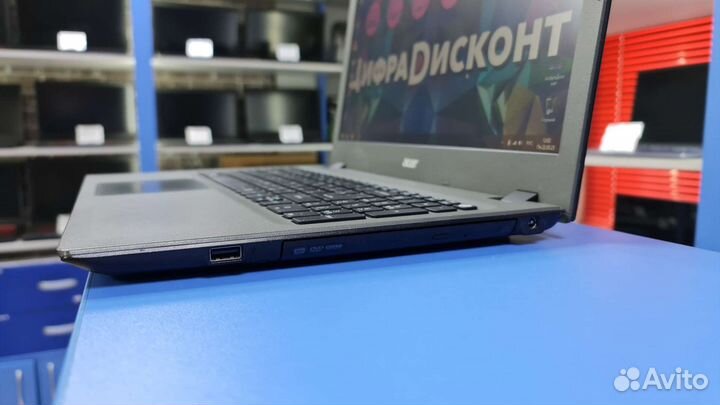 Ноутбук Acer i3-4005u 6gb SSD 128gb HD