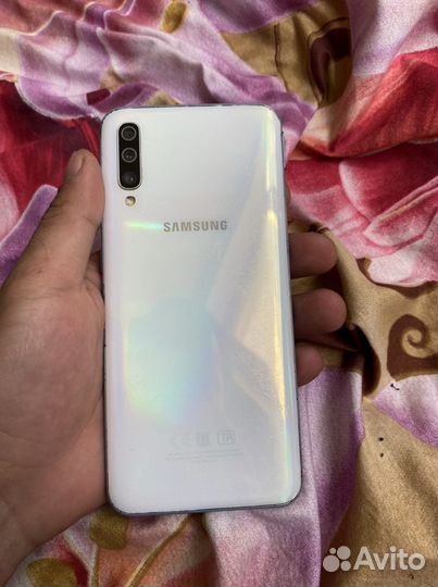 Samsung Galaxy A50, 4/64 ГБ