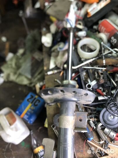 Стойка передня левая Форд мондео 4