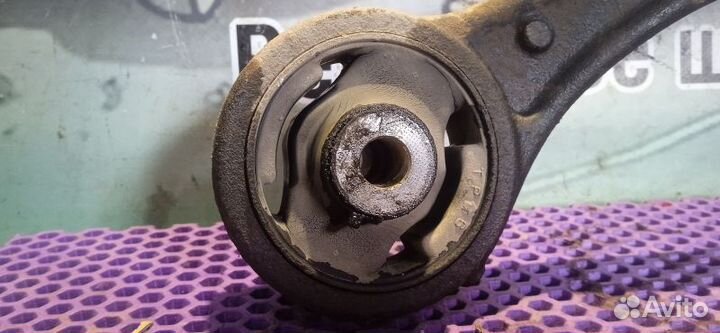 Рычаг передний правый Honda Crosstour