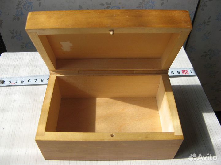 Шкатулка деревянная с резьбой на крышке СССР