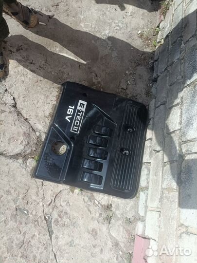 Крышка двигателя Chevrolet Lacetti