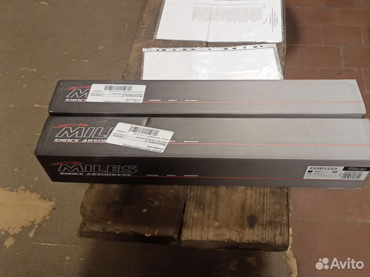 Mitsubishi outlander 3 задние стойки