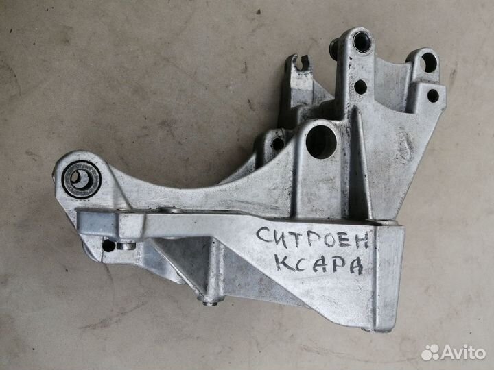 Кронштейн генератора для Citroen Xsara 2000-2005