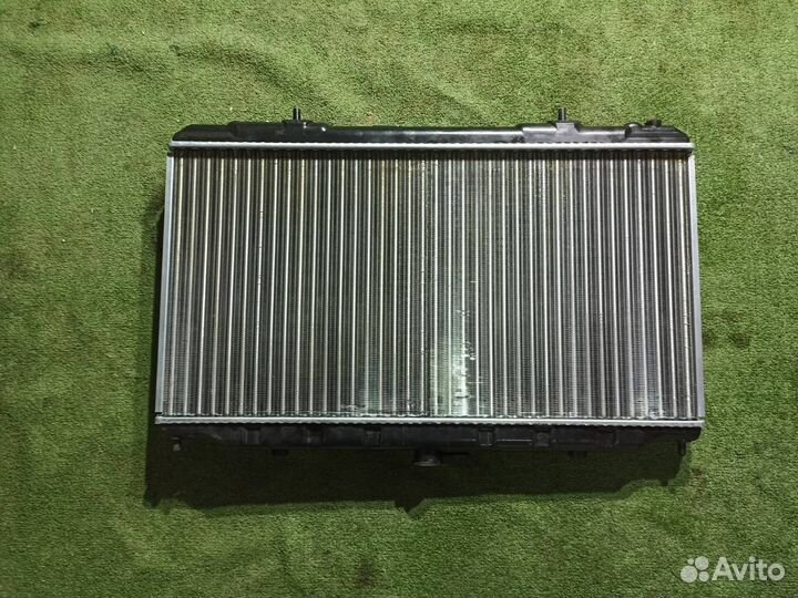 Радиатор охлаждения двигателя Nissan Almera N16