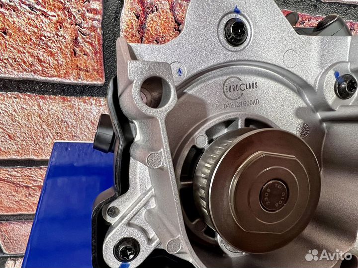 Помпа в сборе (водяной насос) Polo, Rapid, Octavia