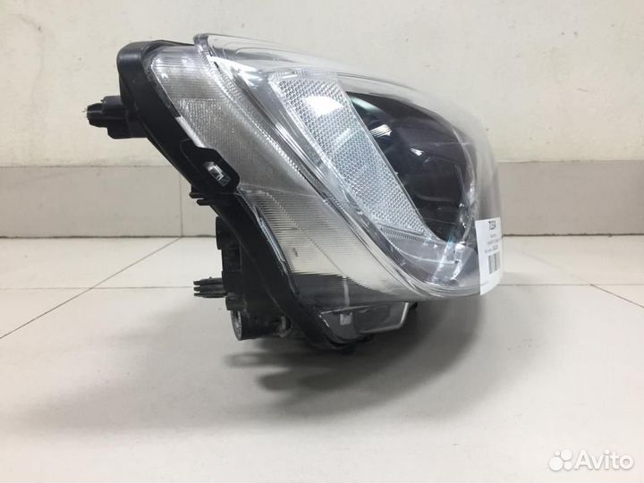 Фара правая Volvo S60