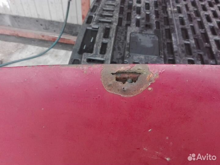 Капот Volkswagen Caddy