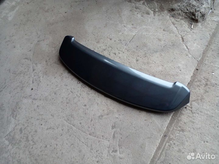 Спойлер Toyota Land Cruiser 200 2011г