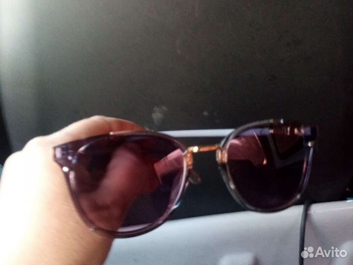 Солнечные очки женские