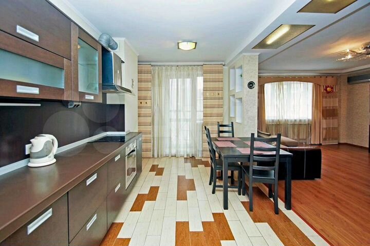 3-к. квартира, 107,2 м², 3/16 эт.