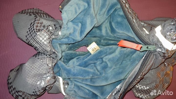 Зимний комбинезон для маленькой собаки