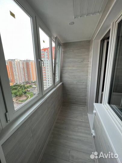 Ремонт регулировка окон / Остекление балконов