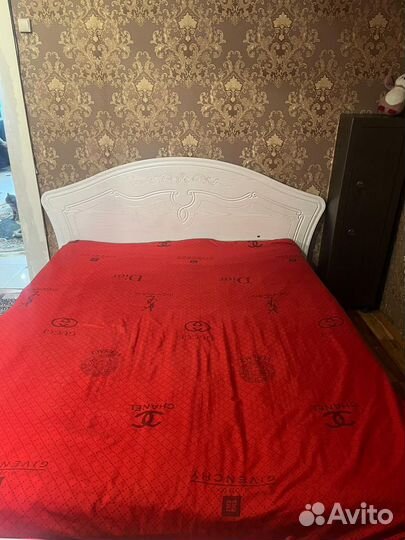 Спальный гарнитур бу