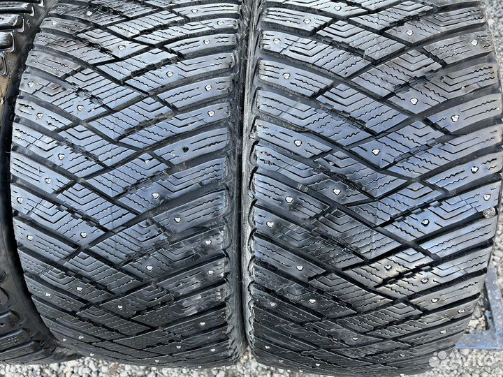 Goodyear Ultragrip Ice Arctic 225/45 R18 и 245/40 R18