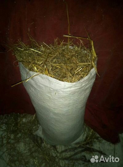 Солома в мешках