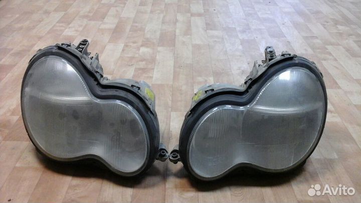 Блок фары Mercedes-Benz C 230 2003