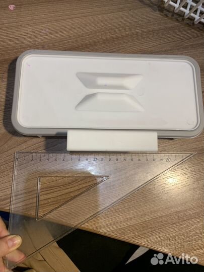 Мусорный контейнер