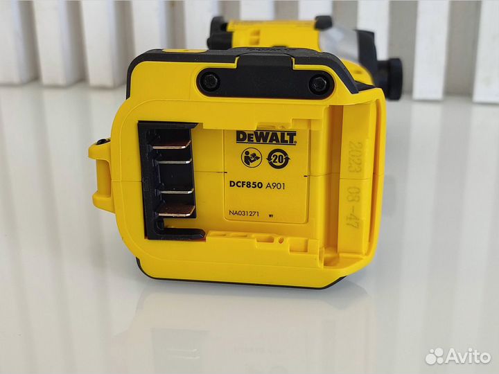 Импакт винтоверт аккумуляторный dewalt DCF 850 N