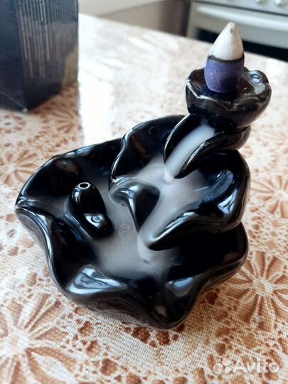 Лампа и конусы для стелящегося ароматного дыма