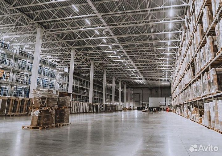 Работник склада