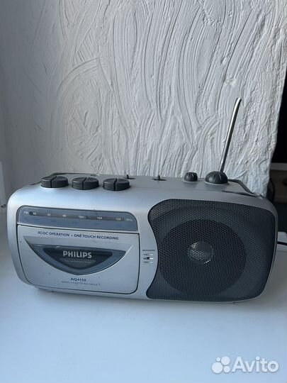 Кассетный магнитофон philips