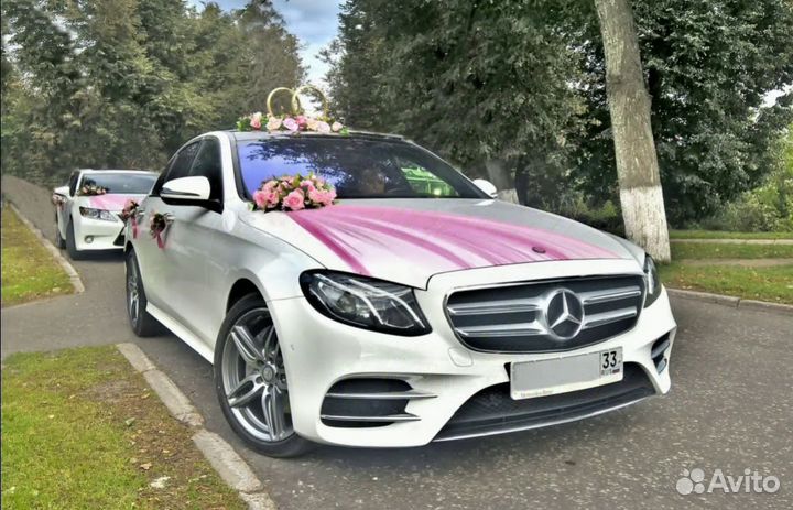 Прокат свадебных украшений на автомобиль