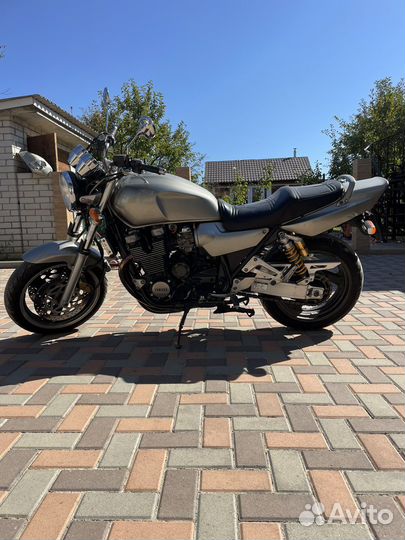 Yamaha xjr 1200