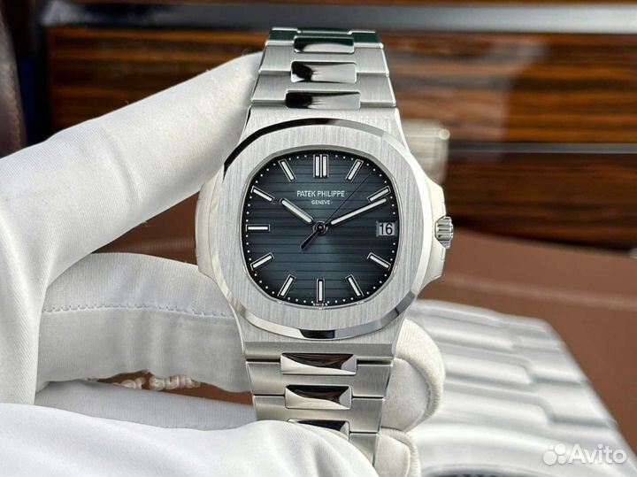 Часы Patek Philippe Nautilus 5711/1A-010 Blue