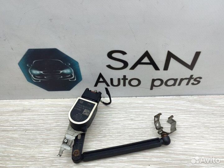 Датчик высоты дорожного просвета передний левый