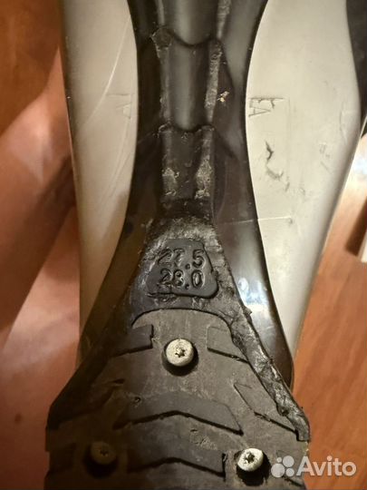 Горнолыжные ботинки atomic