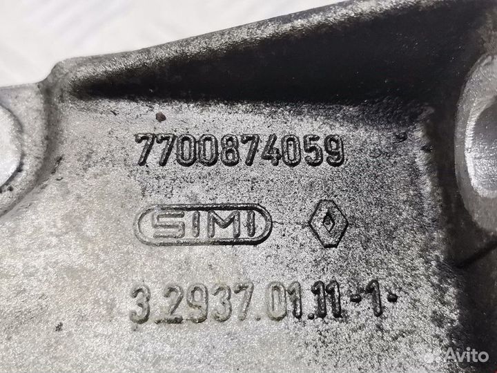 Кронштейн топливного фильтра Renault Safrane рест