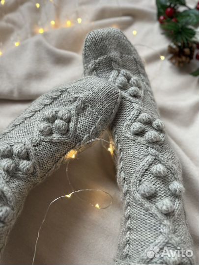 Шерстяные носки ручной вязки