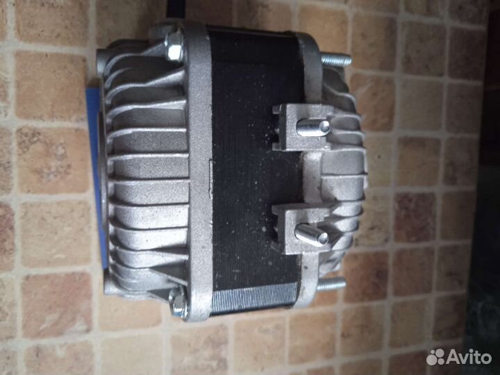 Моторчик от холодильника