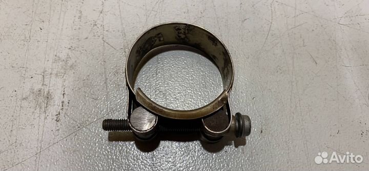 Хомут выхлопа Suzuki SV650 2002