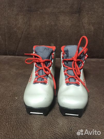 Лыжные ботинки