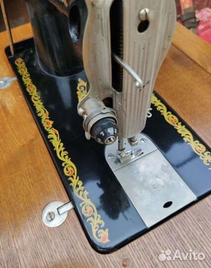 Швейная машинка ножная пмз 1969г
