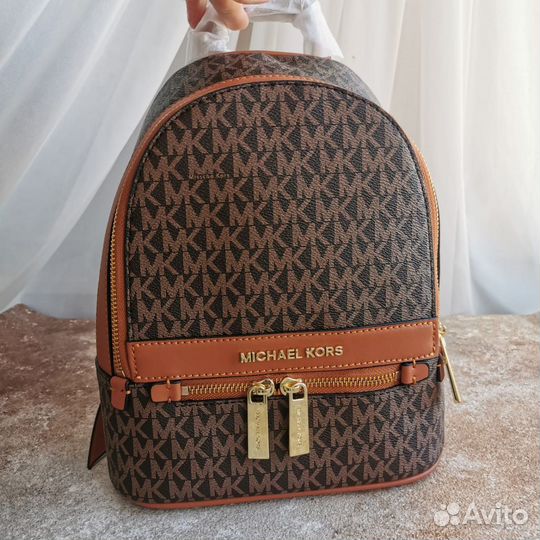 Рюкзаки Michael Kors