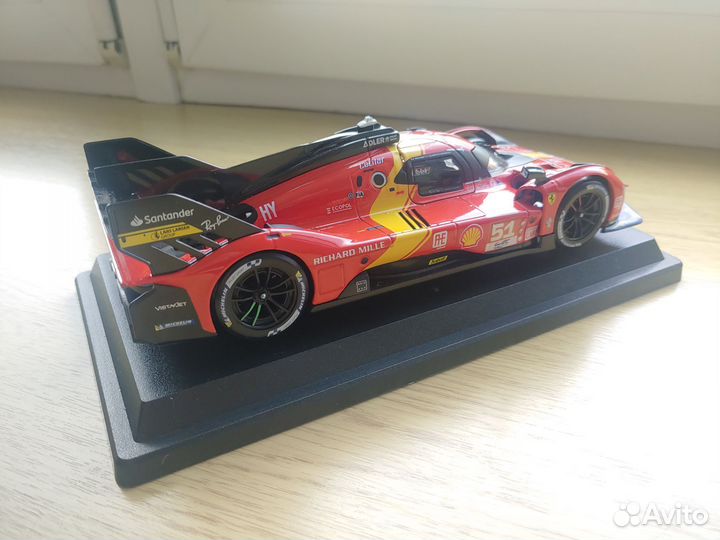 Коллекционная модель Bburago Ferrari 499p